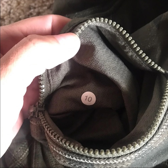 🦄 Rare Savasana Camo Forme Define Jacket - Sz 10 - Picture 4 of 6